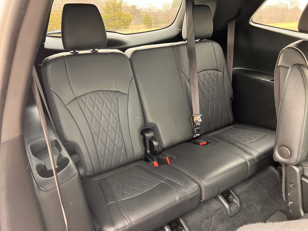 Used 2023 Buick Enclave Avenir image 31