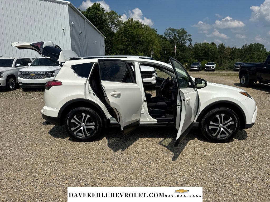 Used 2017 Toyota RAV4 LE w/ All Weather Liner Package AWD/4WD image 16