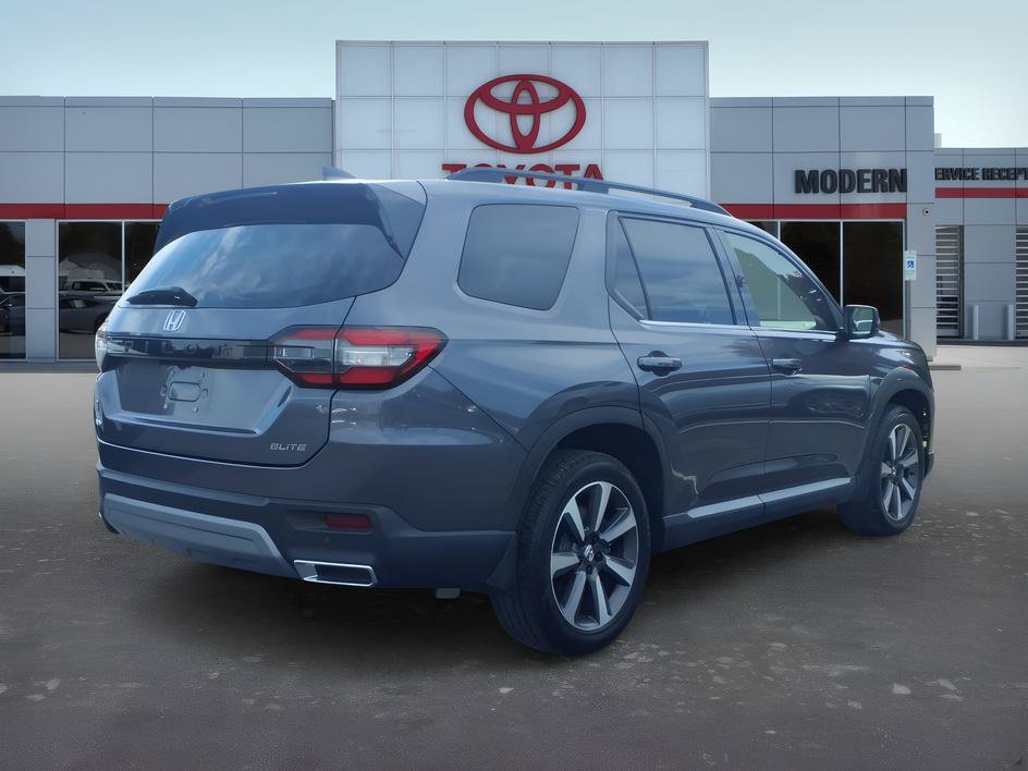 Used 2025 Honda Pilot Elite image 5