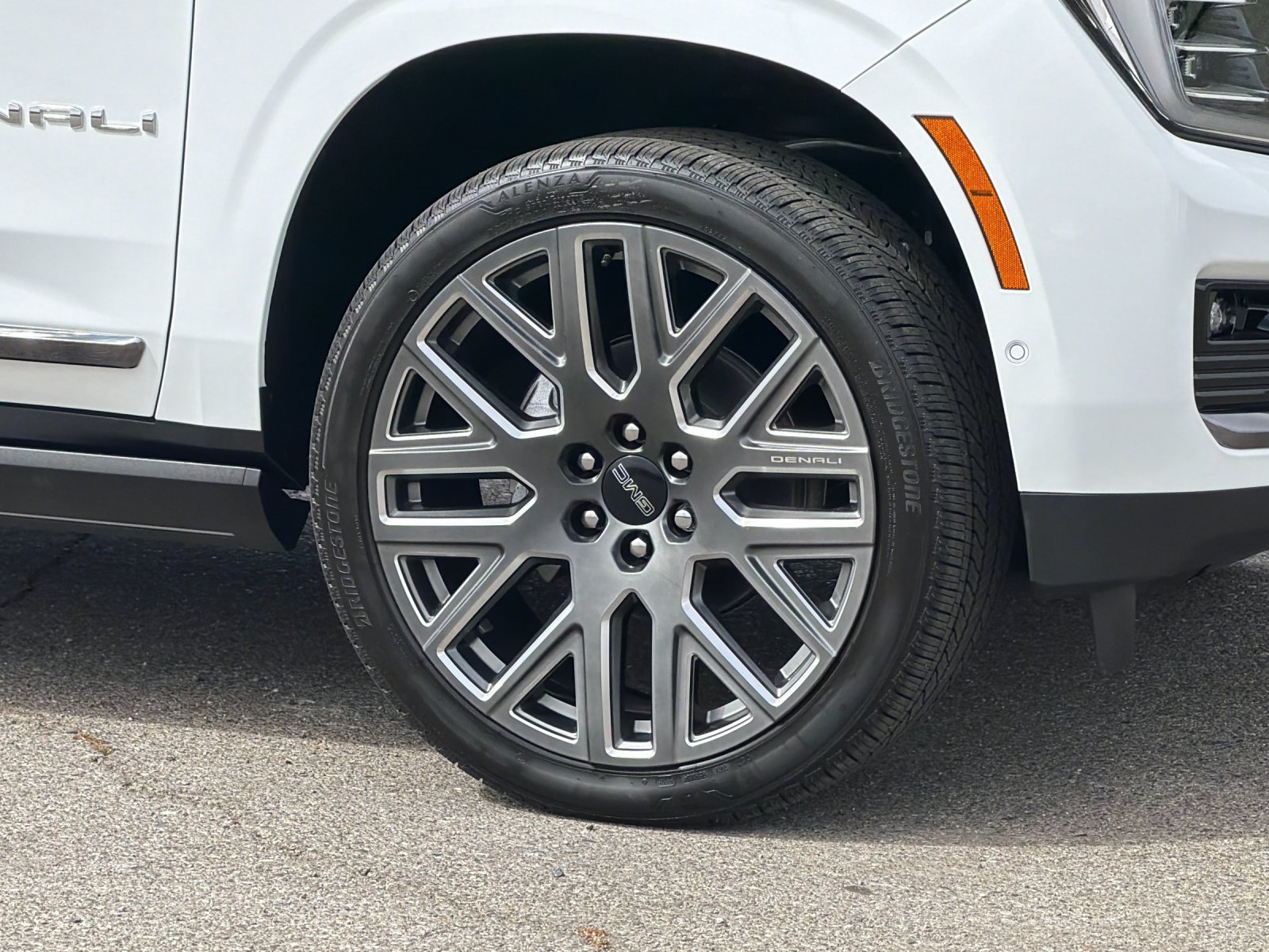 New 2026 GMC Yukon XL Denali Ultimate AWD/4WD image 26