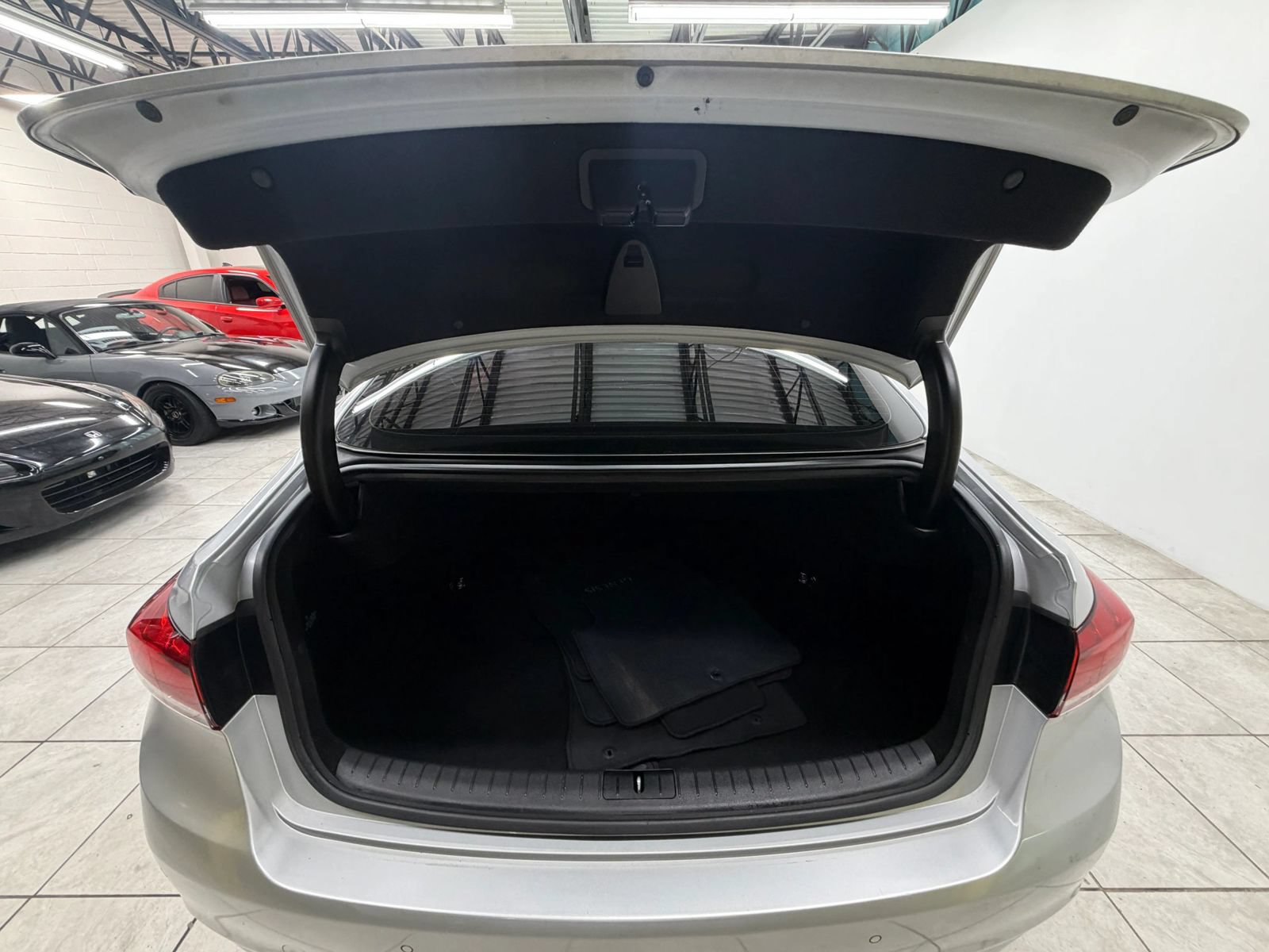 Used 2018 Genesis G80 3.8 w/ Option Group 02 RWD image 17