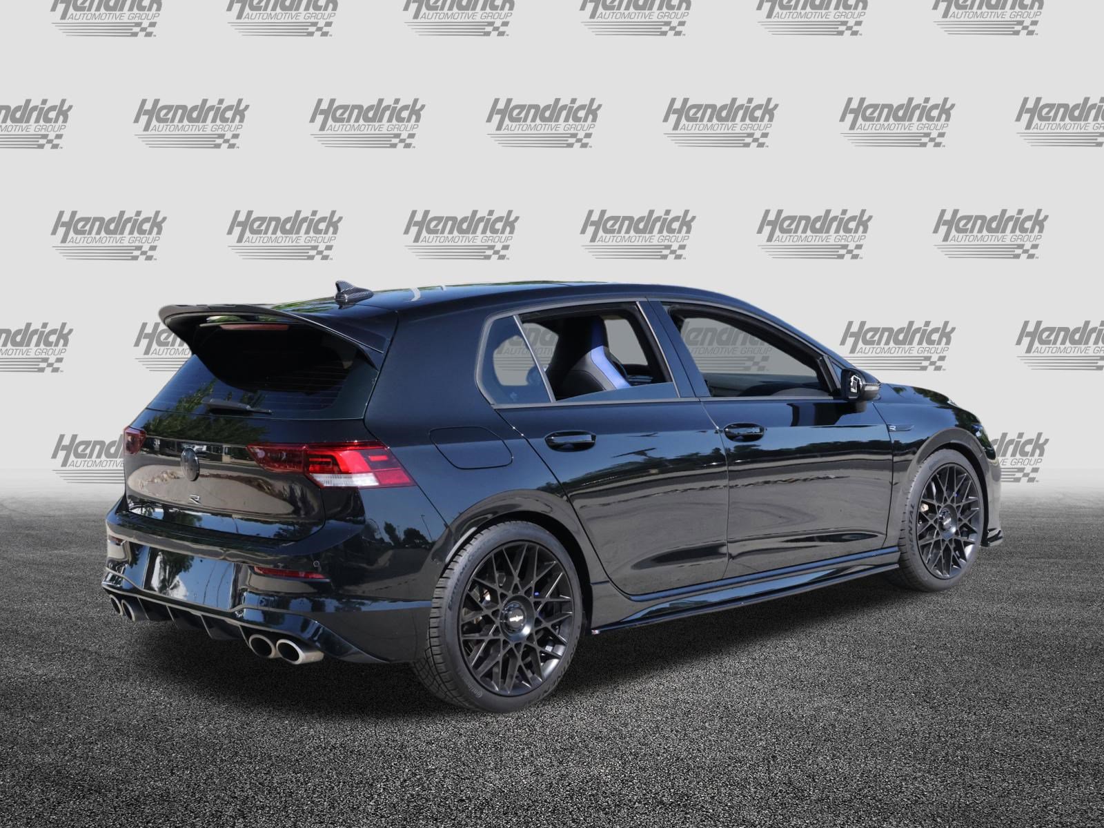 Used 2024 Volkswagen Golf R AWD/4WD image 9