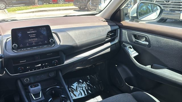 Used 2023 Nissan Rogue SV FWD image 15