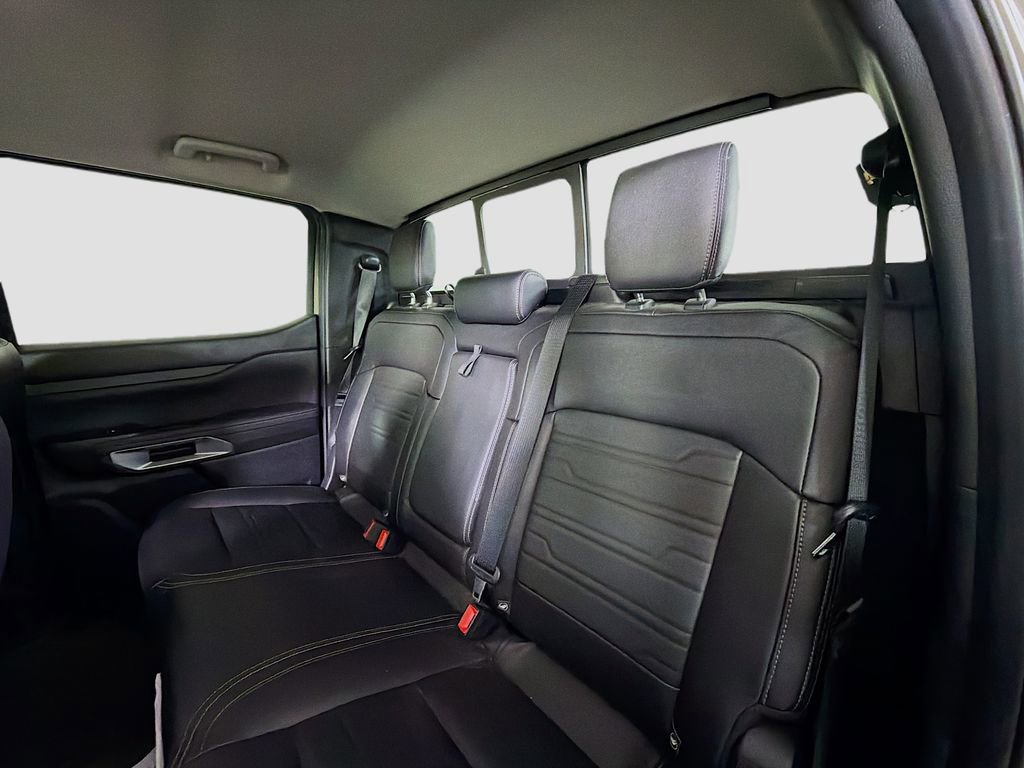 Used 2025 Ford Ranger Lariat w/ FX4 Off-Road Package image 23