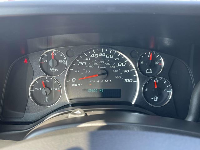 Used 2024 Chevrolet Express 2500 w/ Driver Convenience Package image 30
