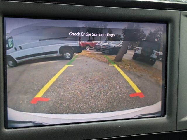 Used 2023 Chrysler Voyager LX image 26