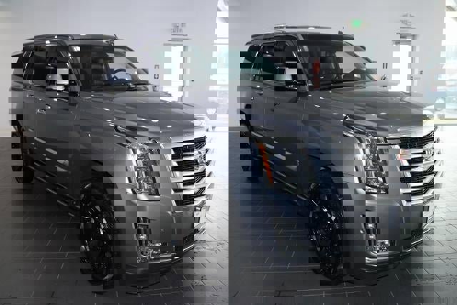 Used 2019 Cadillac Escalade ESV Premium Luxury image 7