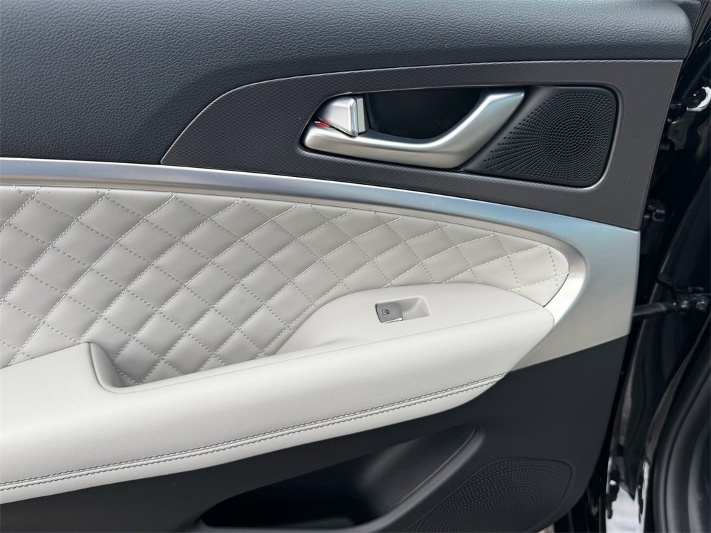 Used 2024 Genesis G70 3.3T Advanced w/ Sport Prestige Package image 18