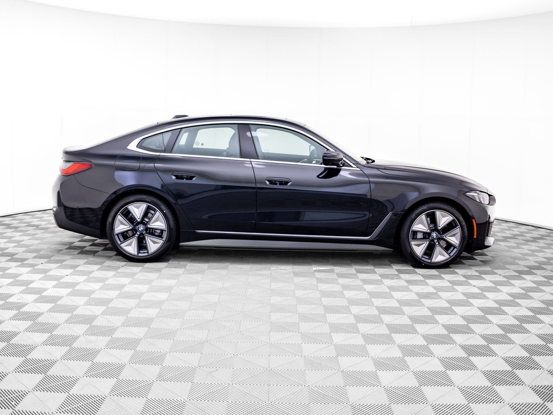 New 2026 BMW i4 xDrive40i w/ Premium Package AWD/4WD image 7