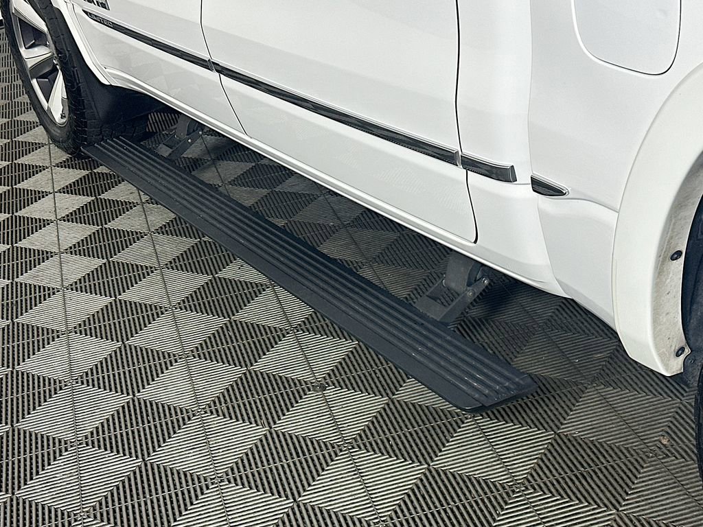 Used 2022 RAM 1500 Limited w/ Body Color Bumper Group image 22
