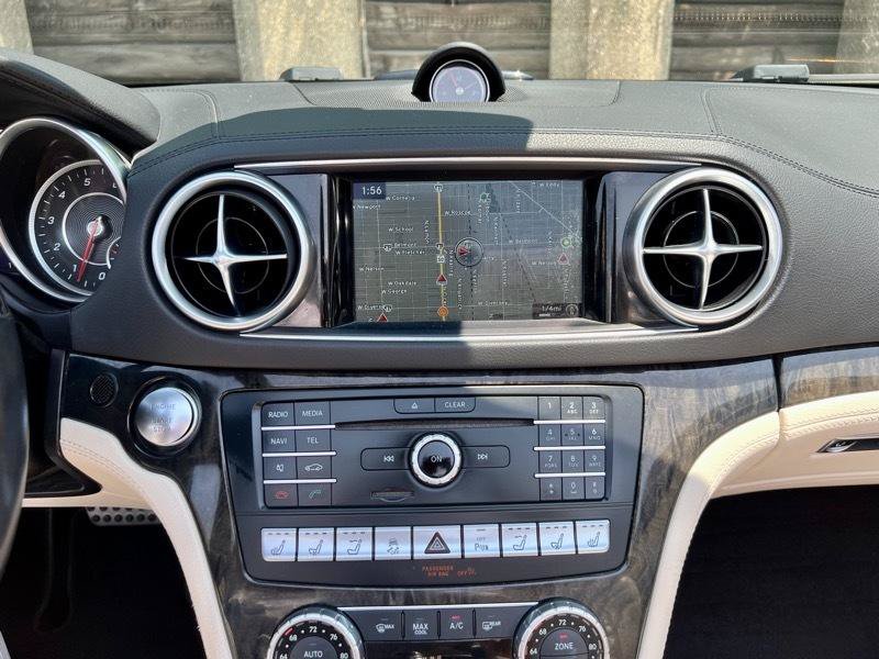 Used 2017 Mercedes-Benz SL 550 image 19