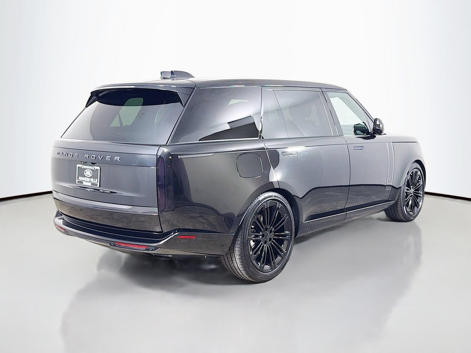 New 2026 Land Rover Range Rover Long Wheelbase SE AWD/4WD image 5