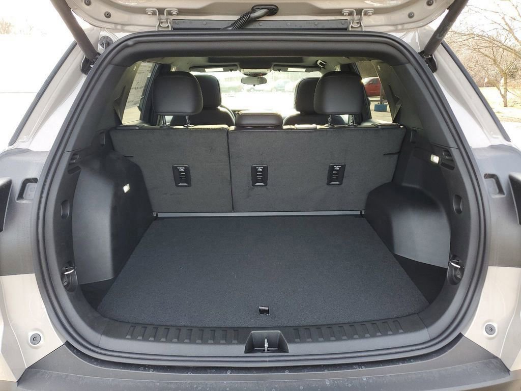 New 2025 GMC Terrain Elevation w/ Elevation Premium Package image 8