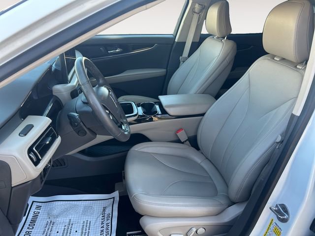 Used 2023 Lincoln Nautilus AWD w/ Premium Package image 9