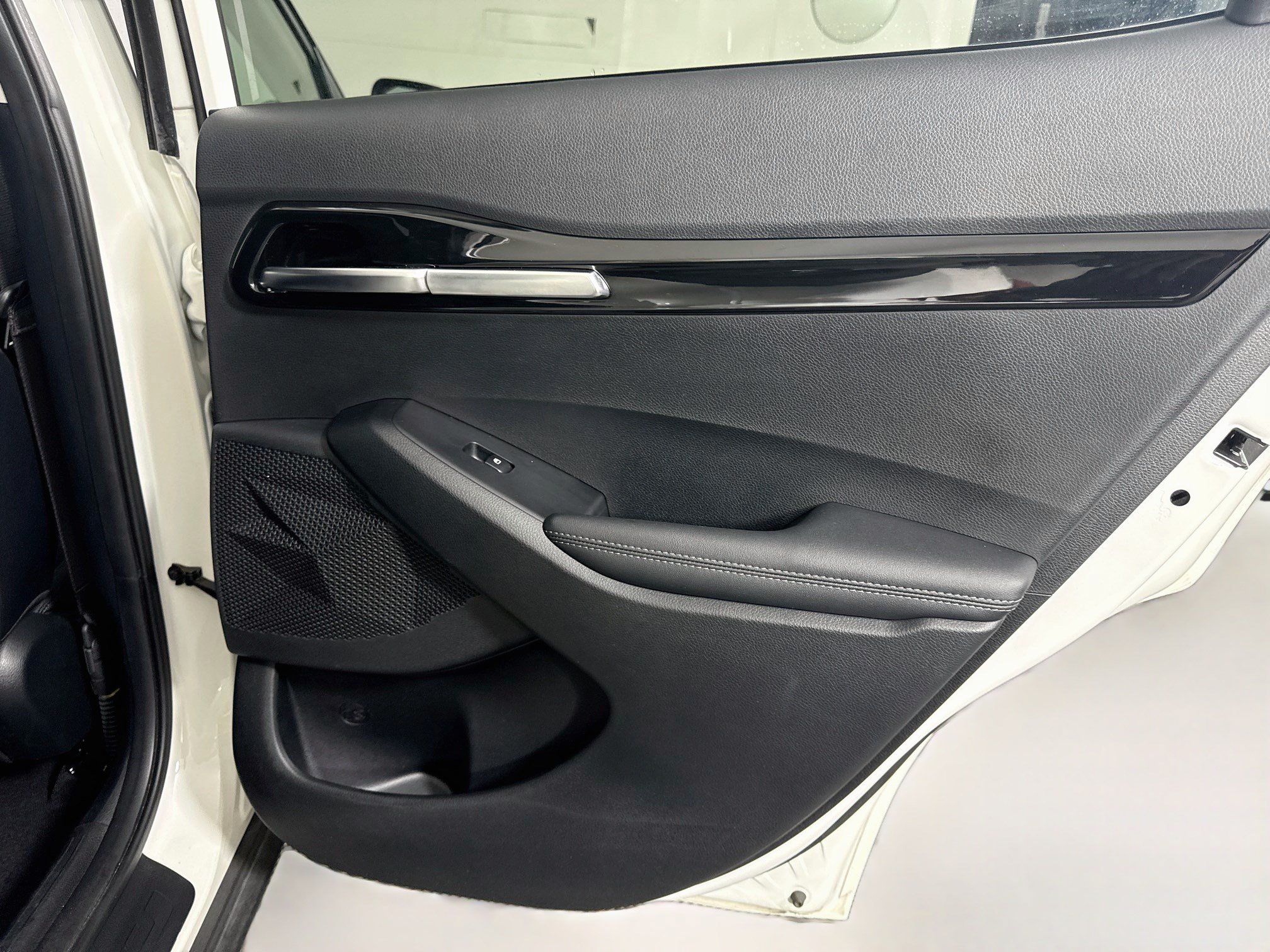 Used 2024 Kia Seltos S FWD image 28