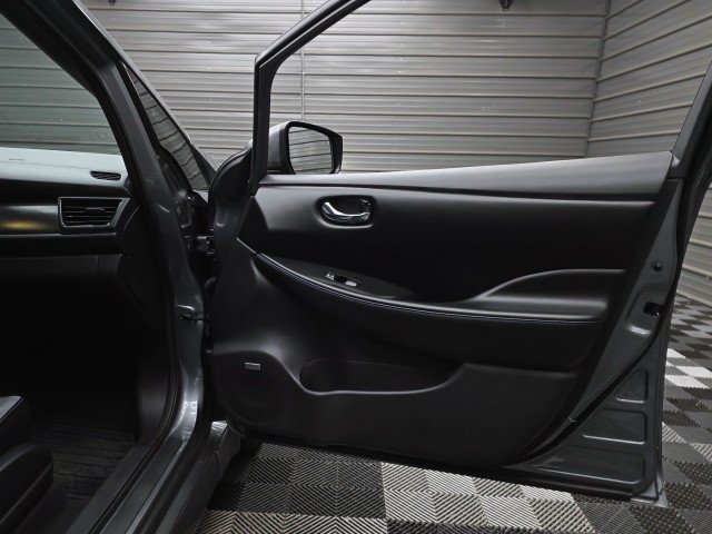 Used 2020 Nissan Leaf SL Plus FWD image 31