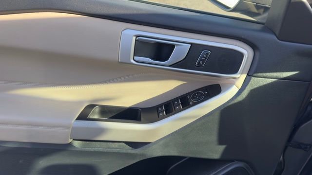 Used 2023 Ford Explorer XLT w/ Equipment Group 202A image 10