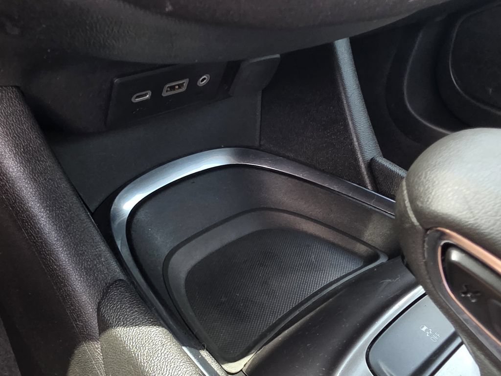 Certified 2022 Chevrolet Malibu LT FWD image 13