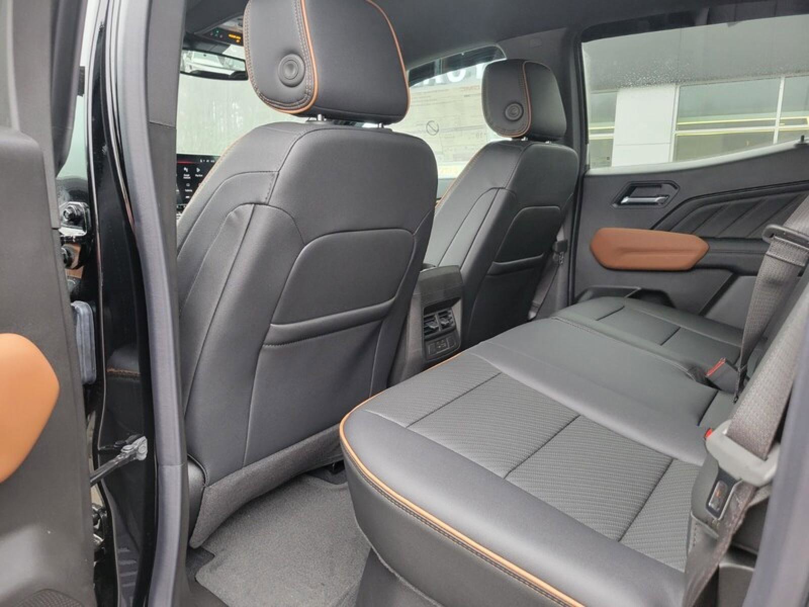 New 2026 GMC Canyon AT4 w/ AT4 Premium Package image 21