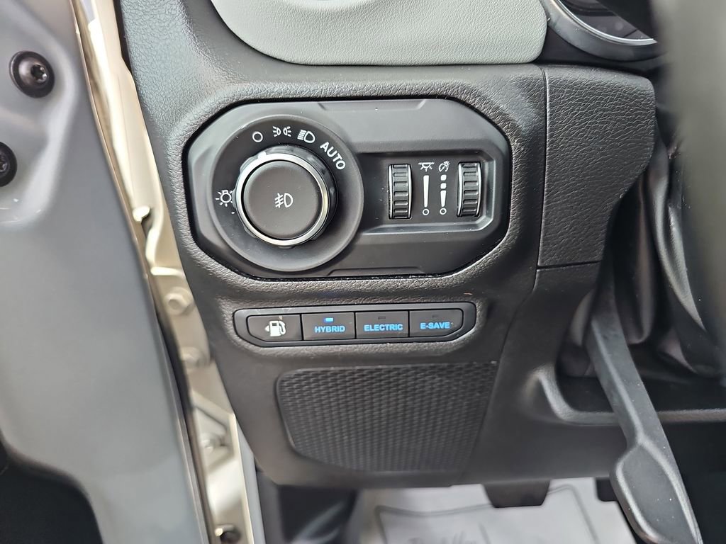 Used 2022 Jeep Wrangler Unlimited Sahara image 31