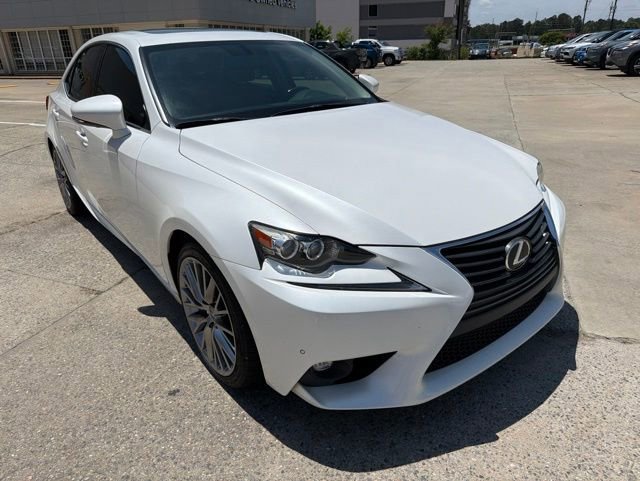 Used 2016 Lexus IS 200t w/ Premium Package RWD image 4