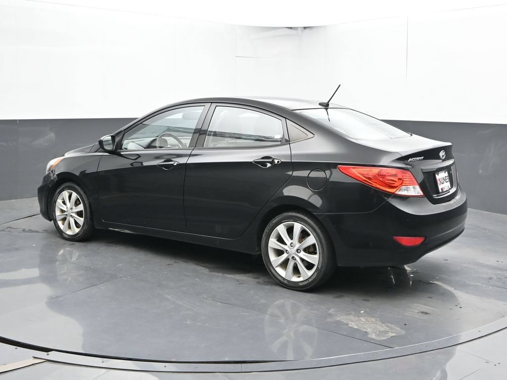 Used 2013 Hyundai Accent GLS w/ Premium Pkg FWD image 8