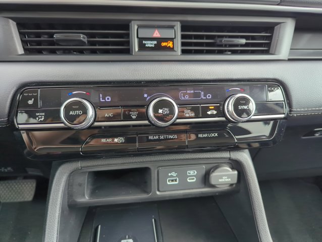 Used 2025 Honda Pilot EX-L image 10