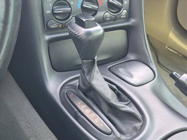 Used 1998 Chevrolet Corvette Coupe RWD image 11