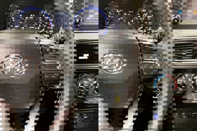 Used 2021 Hyundai Kona SE image 23