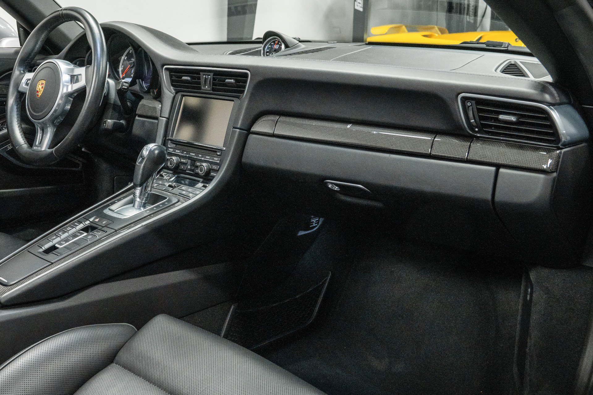 Used 2016 Porsche 911 Turbo S image 13