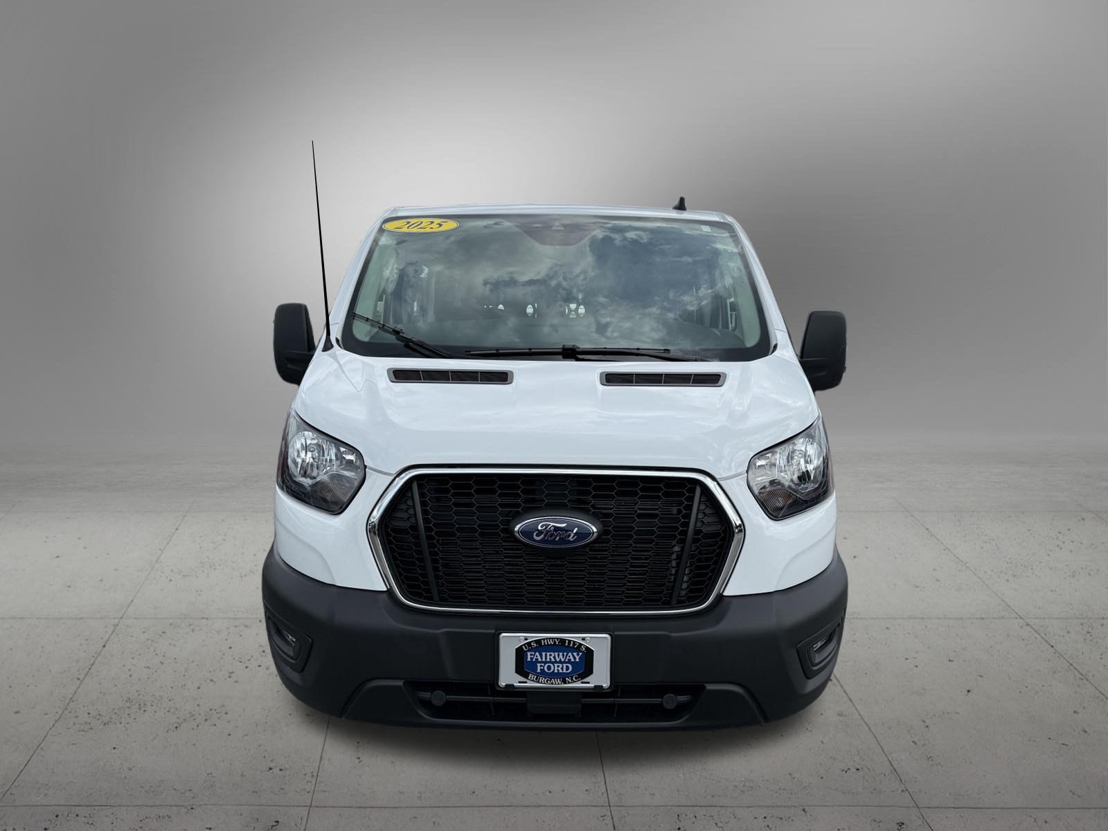 Used 2025 Ford Transit 250 Low Roof w/ Exterior Upgrade Package RWD image 7