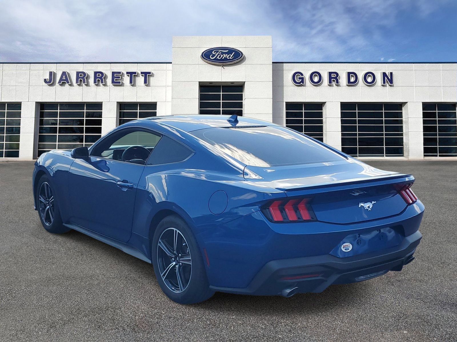 Used 2024 Ford Mustang Premium RWD image 3