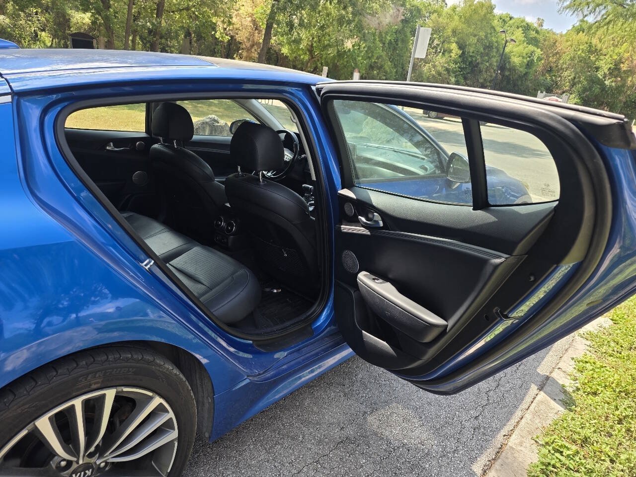 Used 2019 Kia Stinger Premium AWD/4WD image 23