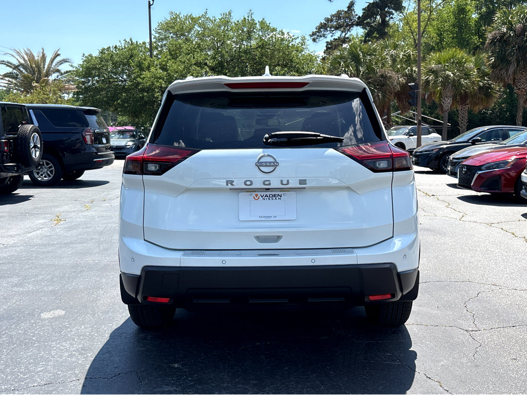 Used 2025 Nissan Rogue SV w/ SV Premium Package image 25