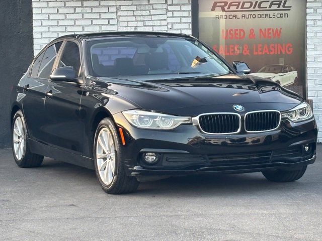 Used 2018 BMW 320i Sedan RWD image 1