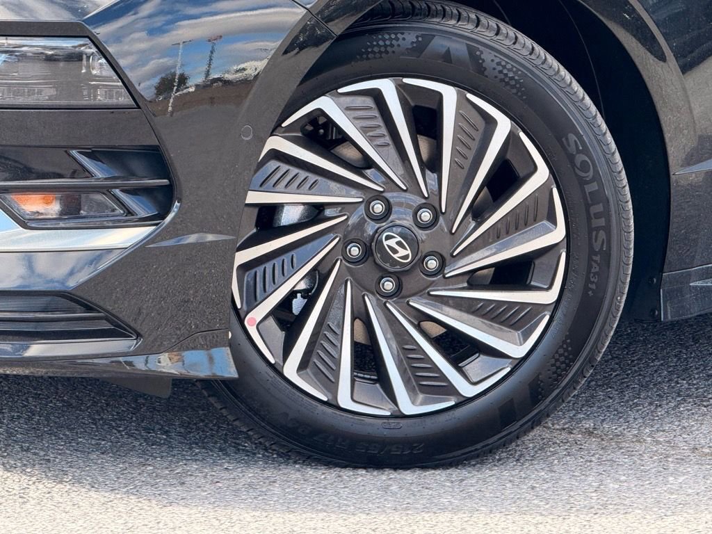 New 2026 Hyundai Sonata Limited image 30
