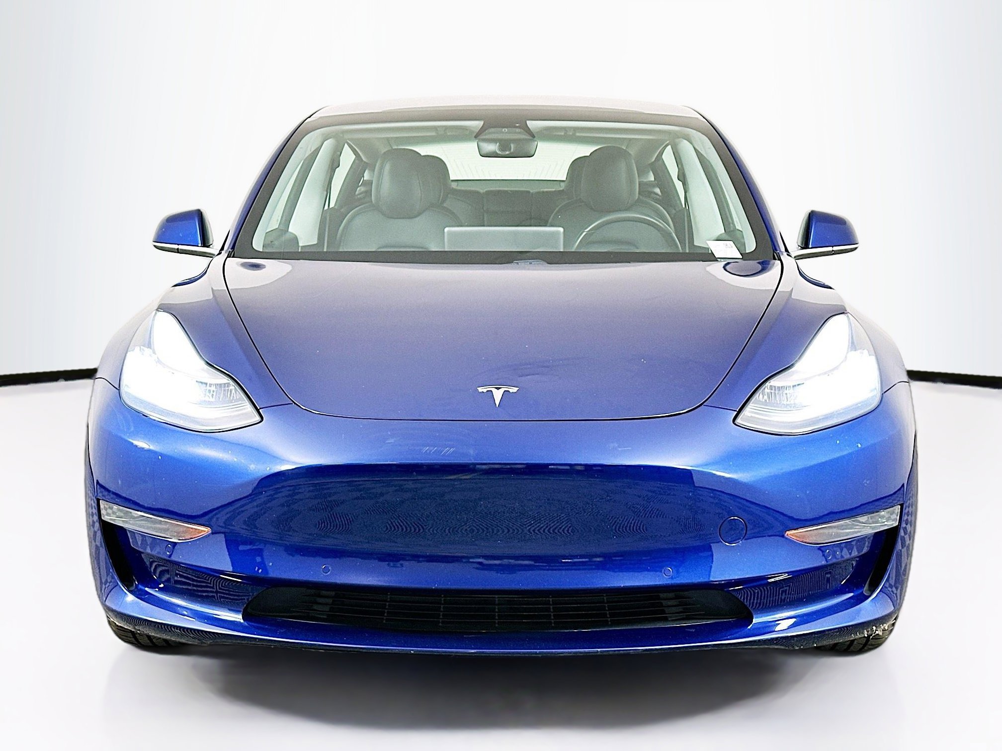 Used 2020 Tesla Model 3 Standard Range Plus image 2