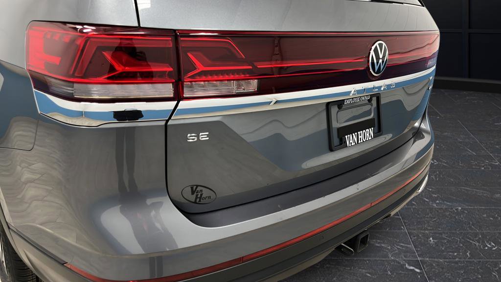 Used 2024 Volkswagen Atlas SE AWD/4WD image 37
