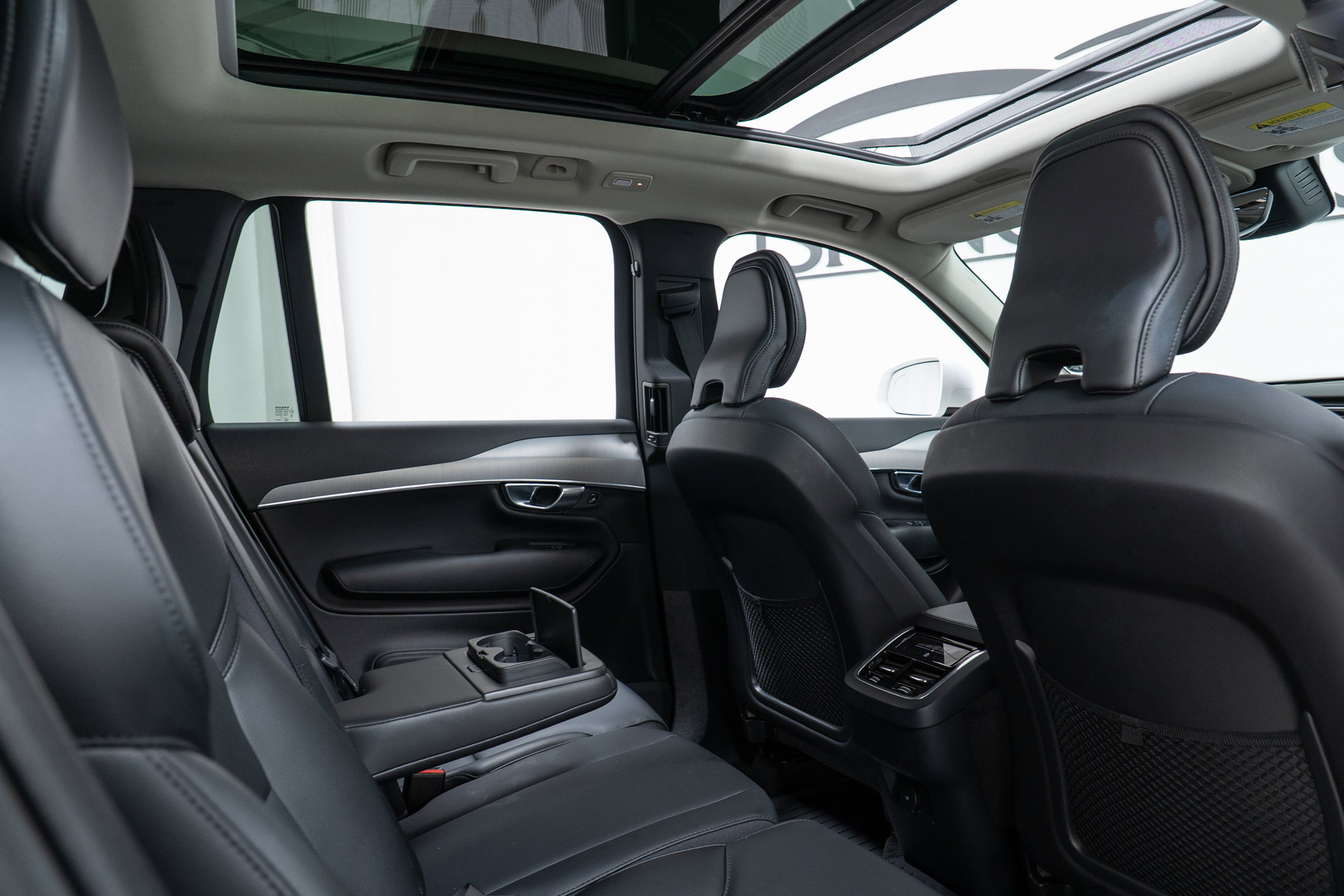 Used 2023 Volvo XC90 B5 Core w/ Protection Package Premier image 23