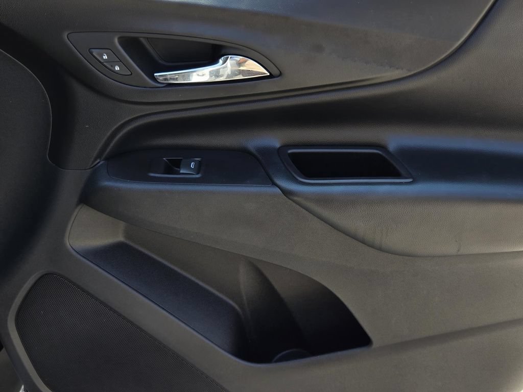 Used 2019 Chevrolet Equinox LT w/ Driver Convenience Package FWD image 8