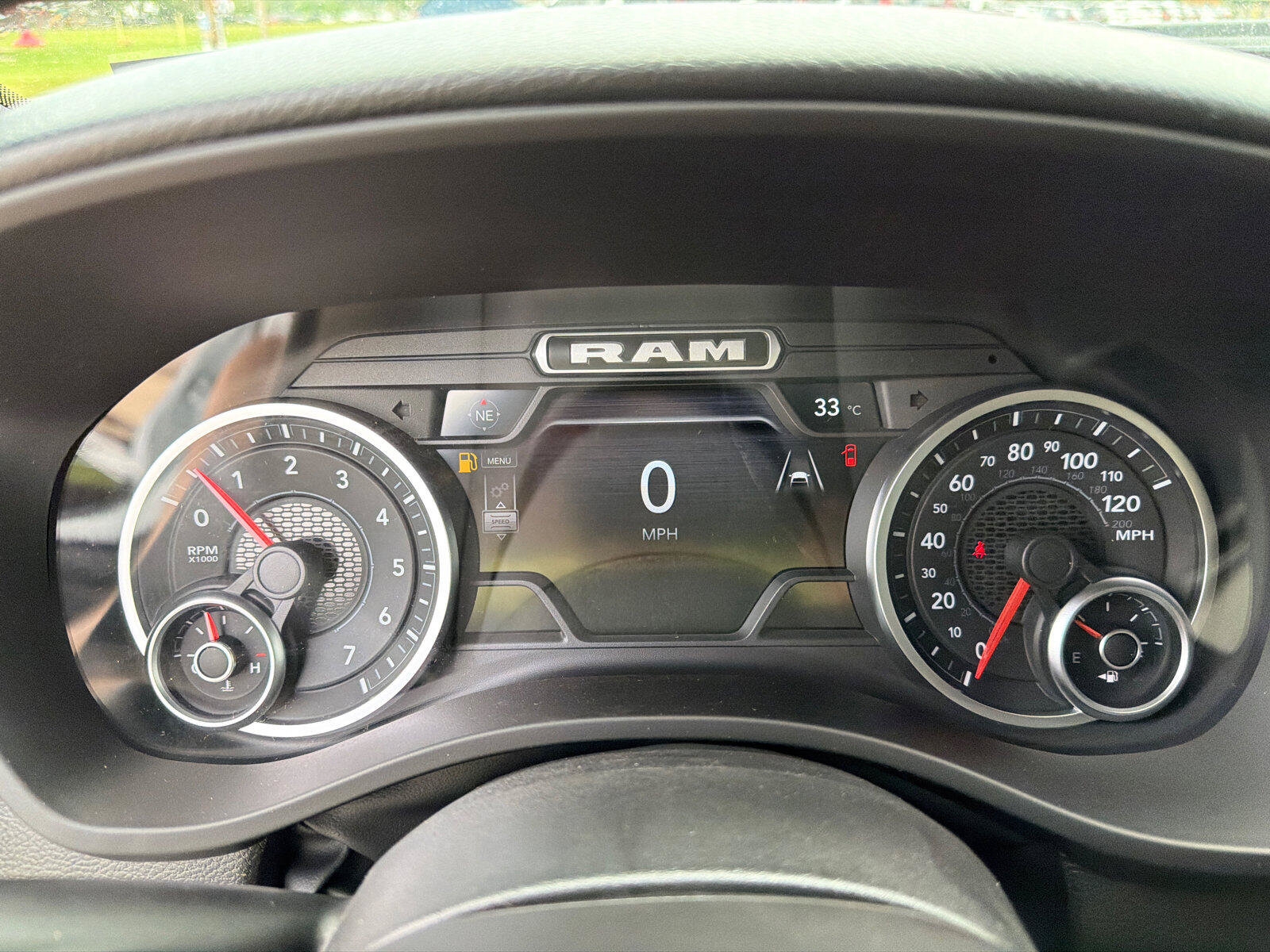 New 2026 RAM 1500 Express AWD/4WD image 13
