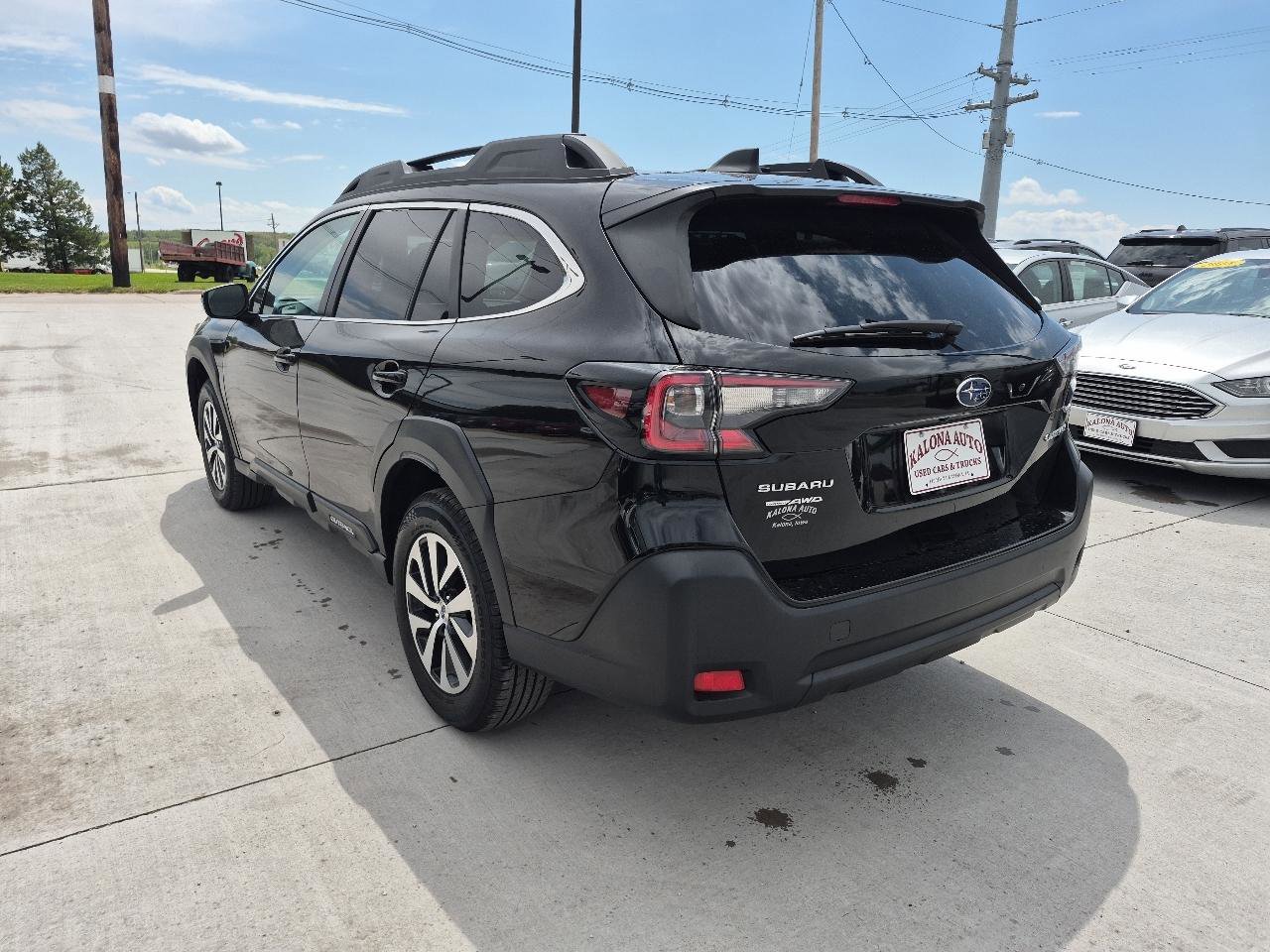 Used 2023 Subaru Outback Premium AWD/4WD image 8
