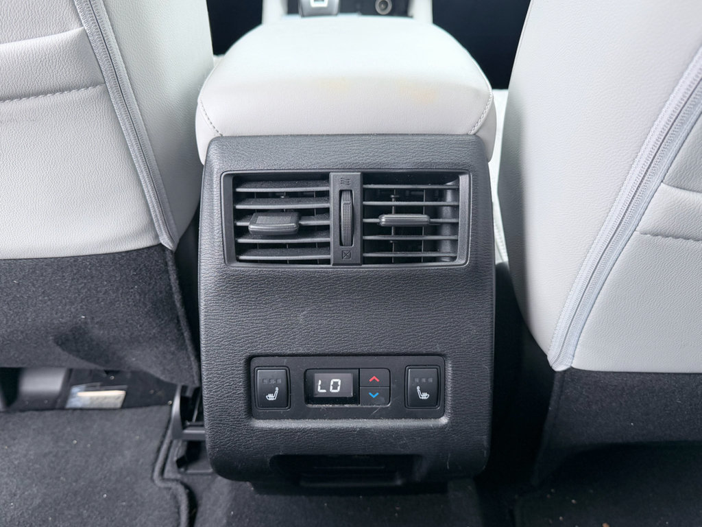 Used 2024 Mitsubishi Outlander SEL FWD image 24