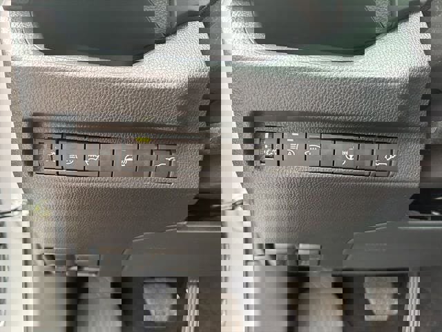 Used 2025 Toyota RAV4 XLE w/ Convenience Package image 8