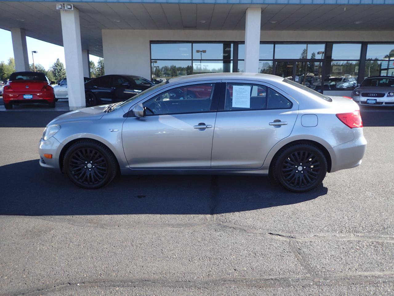Used 2012 Suzuki Kizashi SE FWD image 2