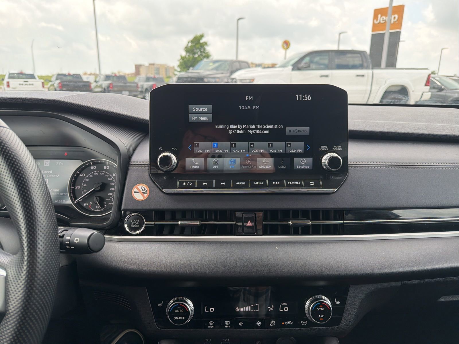 Used 2024 Mitsubishi Outlander SE AWD/4WD image 14