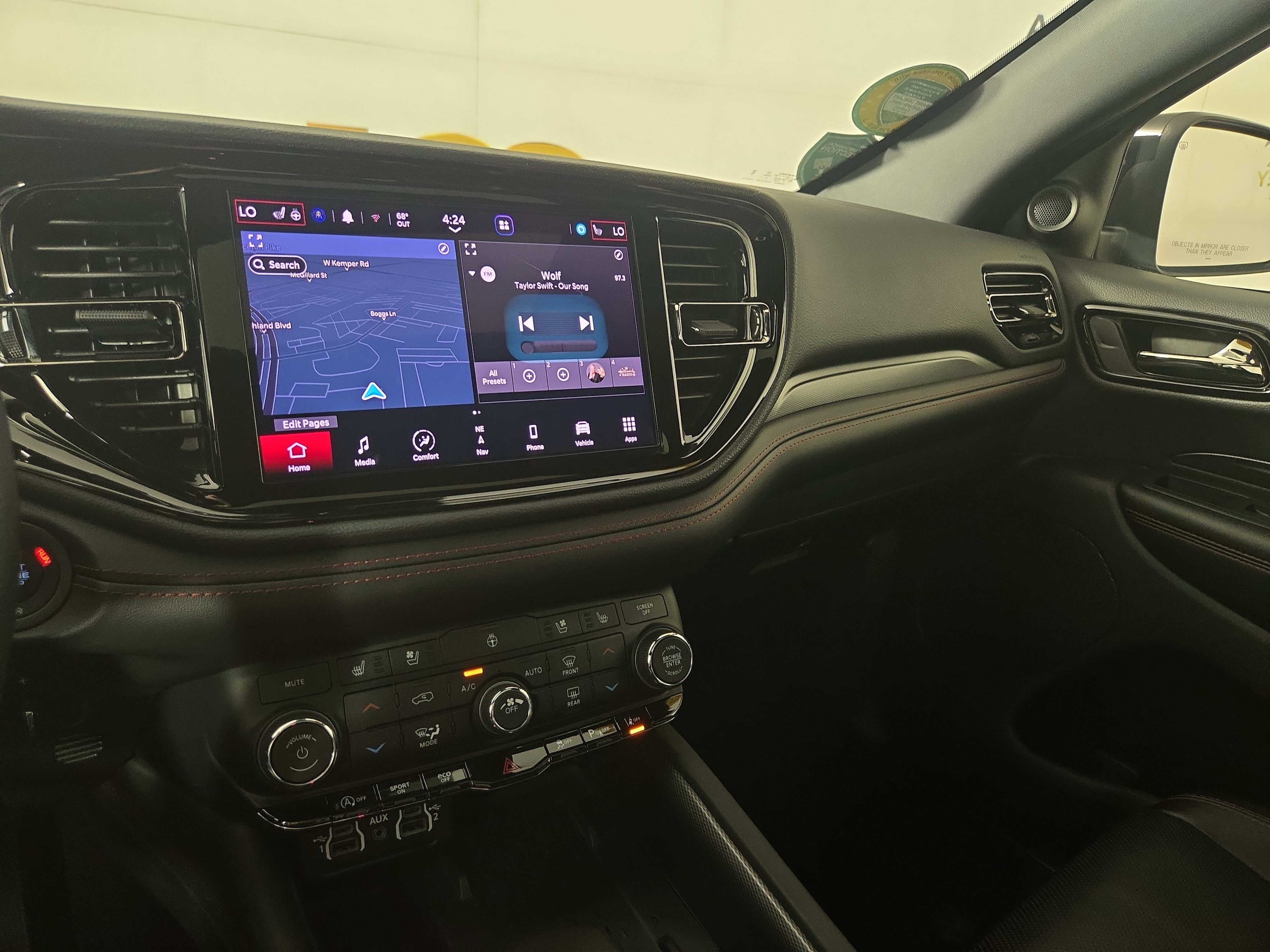 Used 2025 Dodge Durango GT AWD/4WD image 24