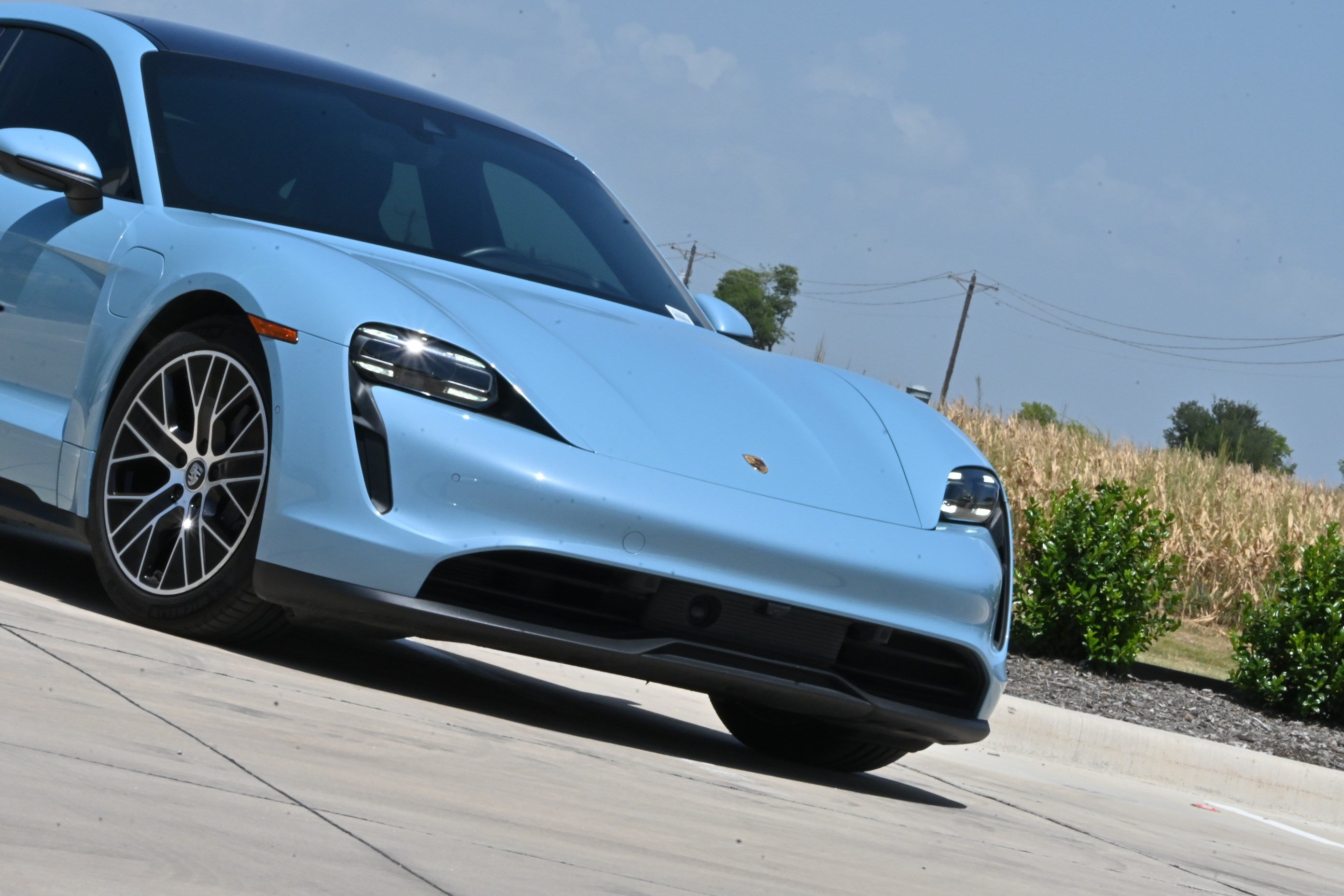 Used 2022 Porsche Taycan RWD image 29