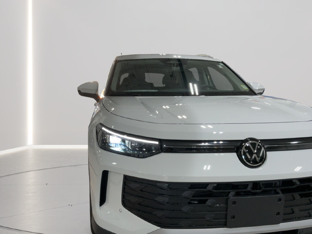 New 2026 Volkswagen Tiguan SE AWD/4WD image 30