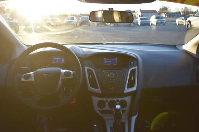Used 2014 Ford Focus SE w/ Equipment Group 201A image 31